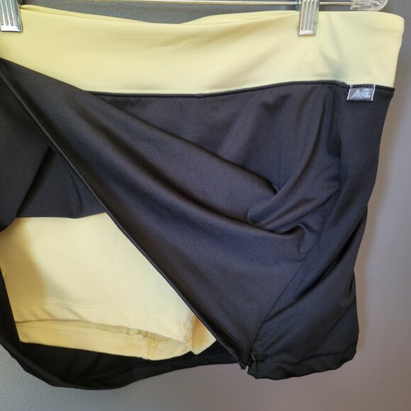 Avia Athletic Golf/Tennis/Running Skort - Picture 3 of 5